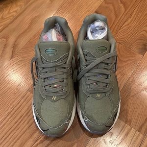 Bryant Giles x New Balance 2002R